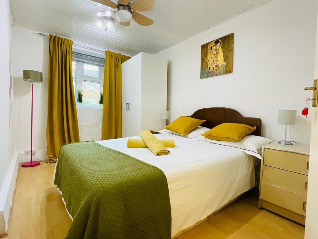 Cosy Flat Close To East Finchley Station London Bagian luar foto