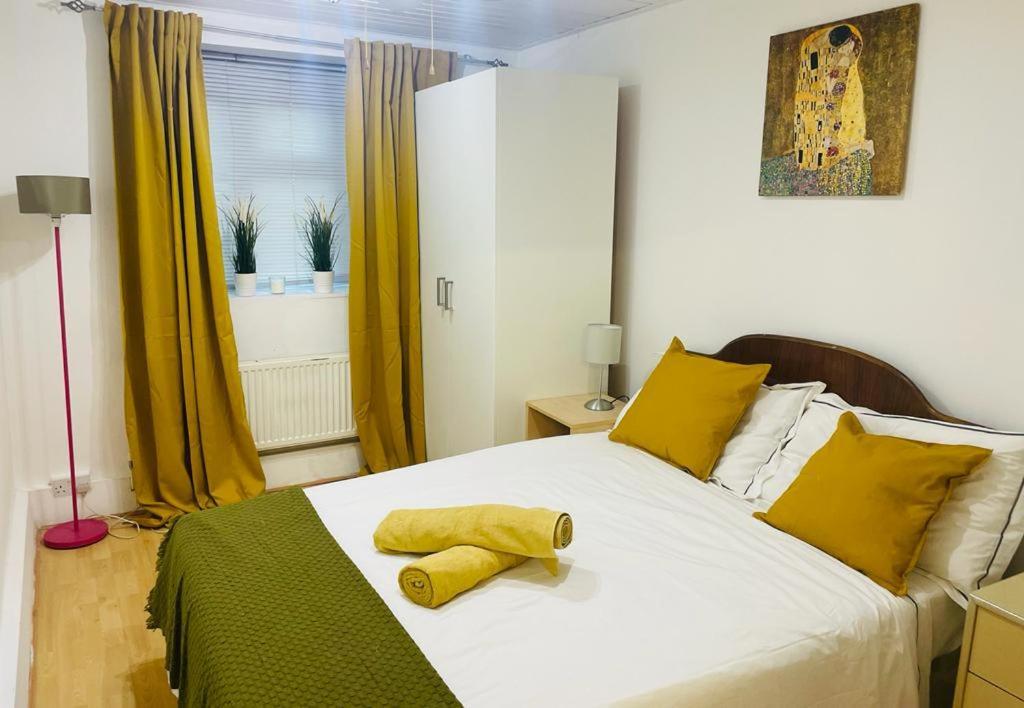 Cosy Flat Close To East Finchley Station London Bagian luar foto