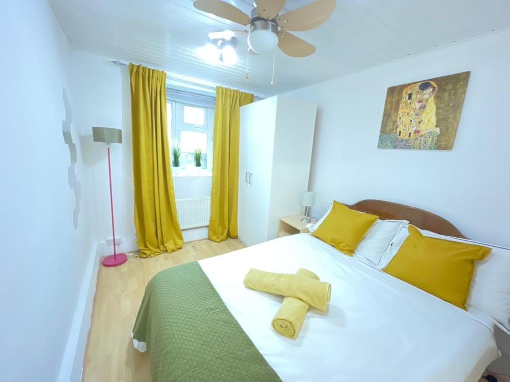 Cosy Flat Close To East Finchley Station London Bagian luar foto