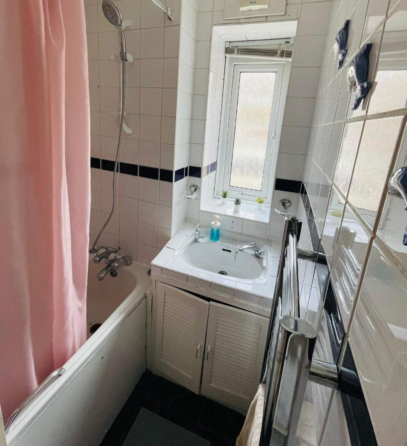 Cosy Flat Close To East Finchley Station London Bagian luar foto